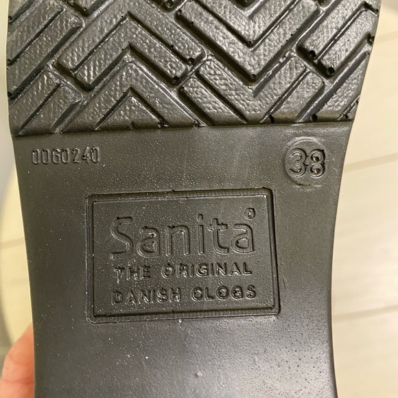 Sanita clogs black size 38(6/2-7) soft leather. - Picture 6 of 9